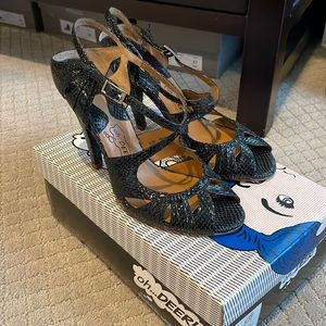 NWT Oh Deer! Duomo strappy heels